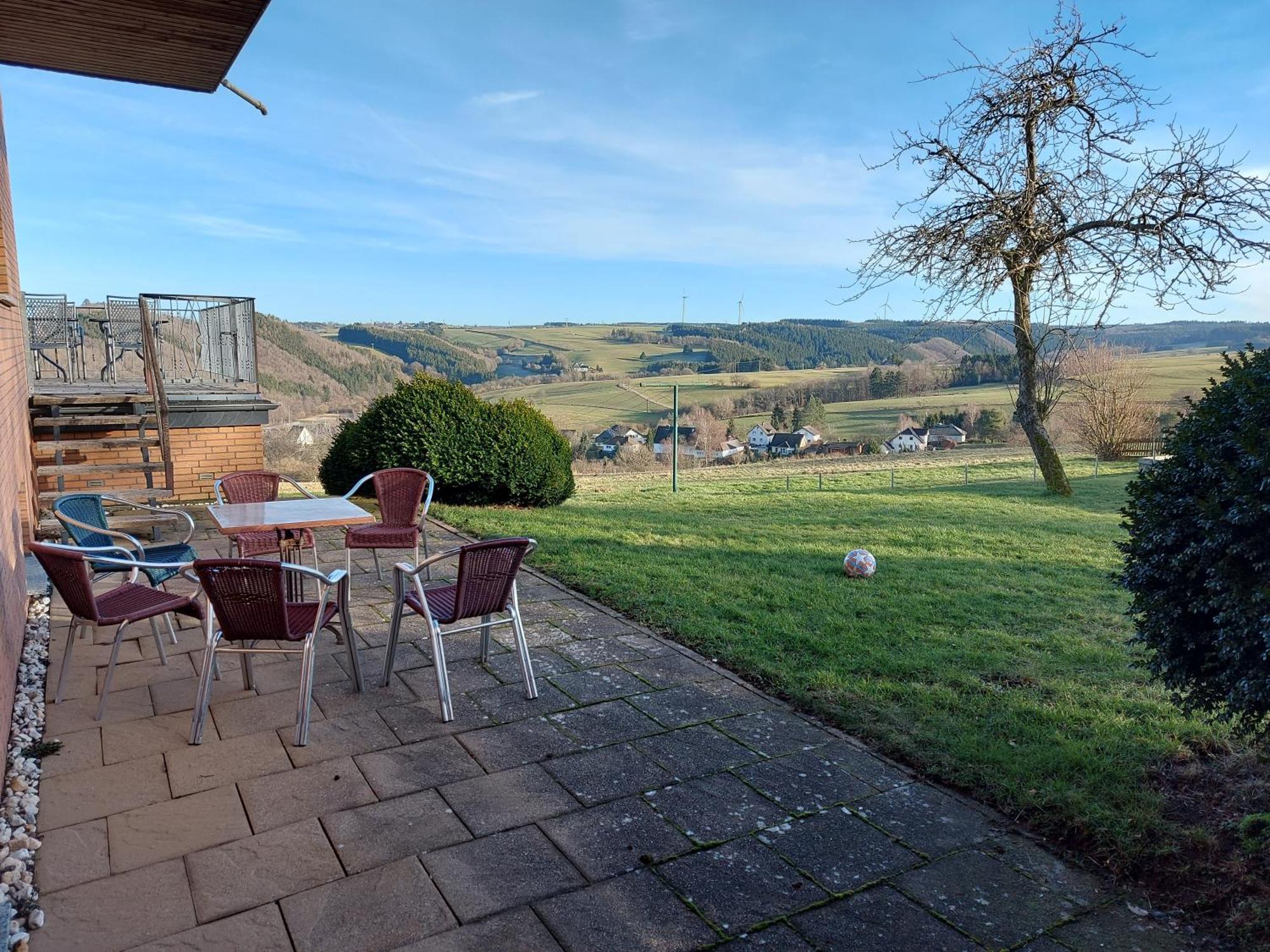 Ferienhaus Hescheld With Private Jacuzzi Hellenthal Zewnętrze zdjęcie
