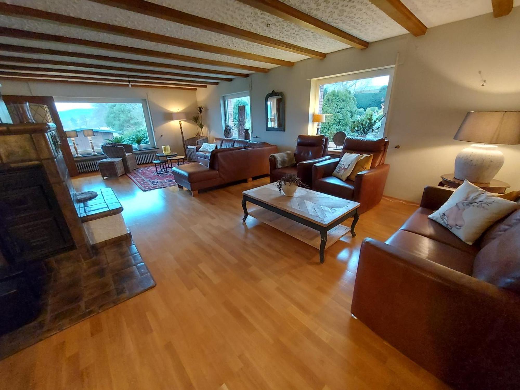 Ferienhaus Hescheld With Private Jacuzzi Hellenthal Zewnętrze zdjęcie