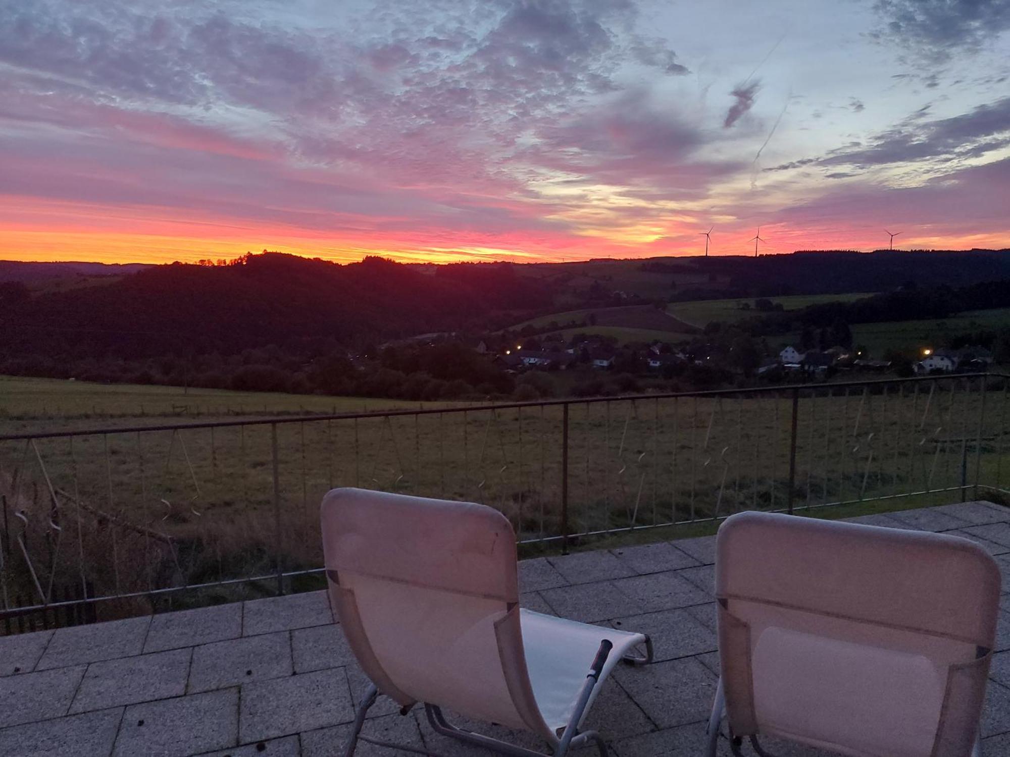 Ferienhaus Hescheld With Private Jacuzzi Hellenthal Zewnętrze zdjęcie